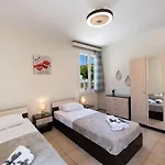 Irinis House