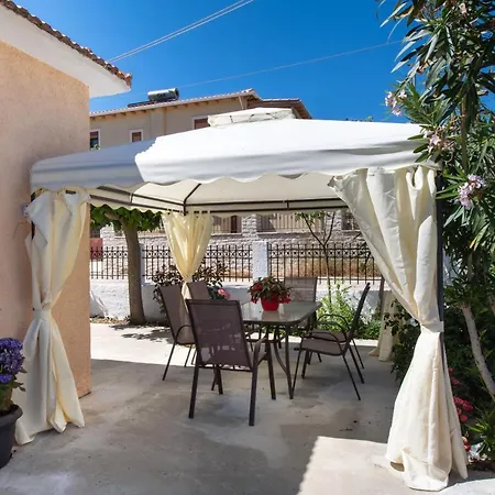 Tatil Evi Irinis House