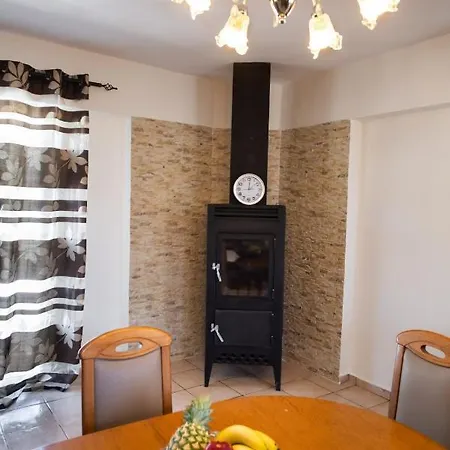 Holiday home Irinis House